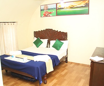 Two Bedroom Deluxe Houseboat