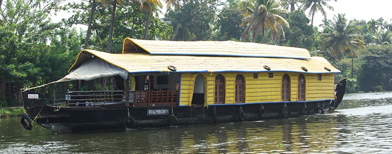 Two Bedroom Deluxe Houseboat