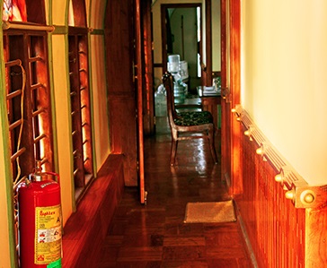 one bedroom premium houseboat