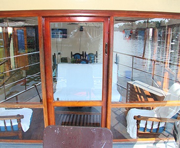 two bedroom premium houseboat
